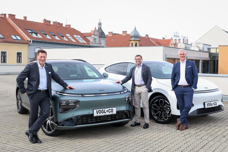 elektroauto magna graz